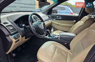 Позашляховик / Кросовер Ford Explorer 2016 в Києві
