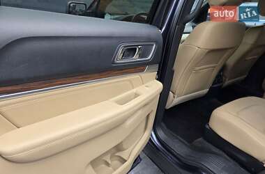 Позашляховик / Кросовер Ford Explorer 2016 в Києві