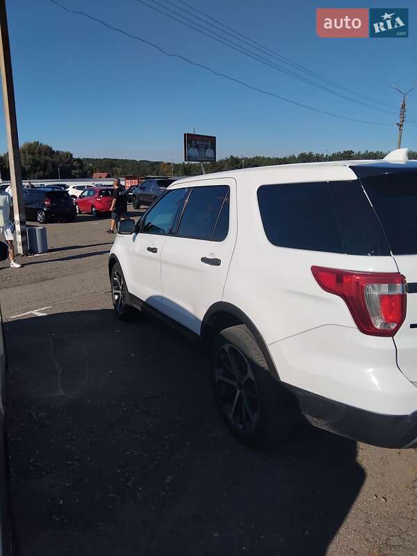 Внедорожник / Кроссовер Ford Explorer 2016 в Киеве