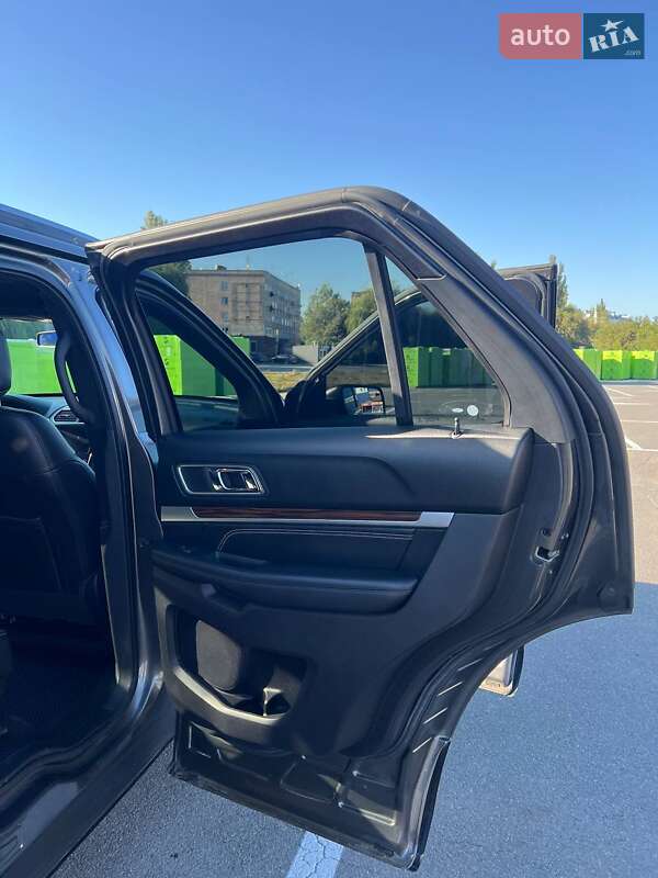 Позашляховик / Кросовер Ford Explorer 2018 в Кам'янець-Подільському