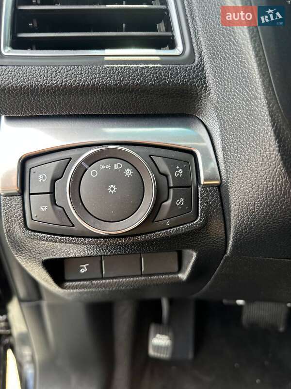 Внедорожник / Кроссовер Ford Explorer 2017 в Виннице