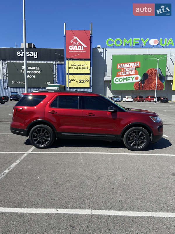 Позашляховик / Кросовер Ford Explorer 2018 в Дніпрі