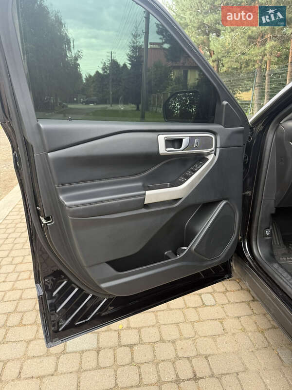 Позашляховик / Кросовер Ford Explorer 2022 в Стрию