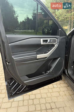 Внедорожник / Кроссовер Ford Explorer 2022 в 