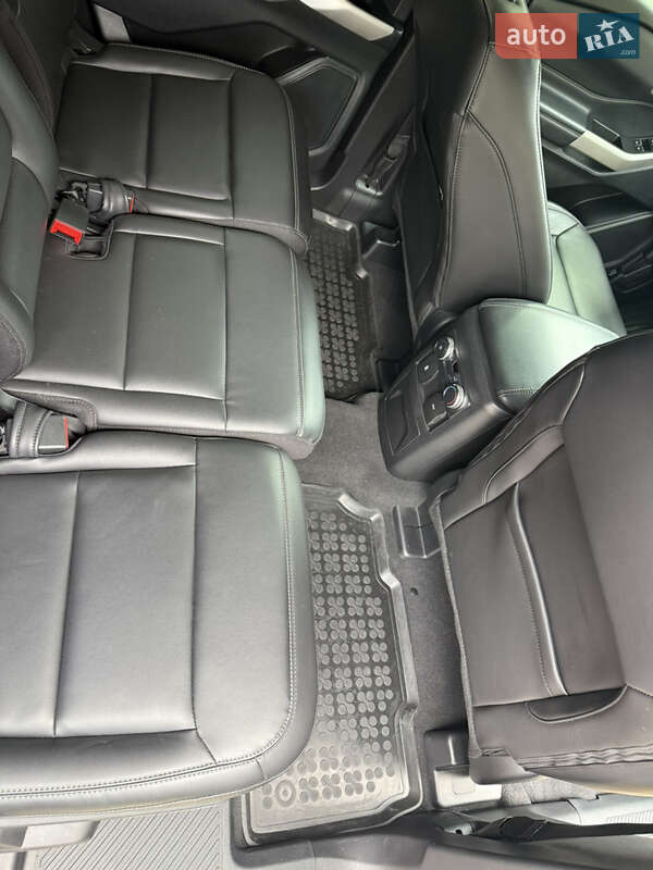 Позашляховик / Кросовер Ford Explorer 2022 в Стрию