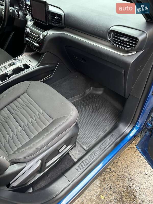 Позашляховик / Кросовер Ford Explorer 2020 в Вараші