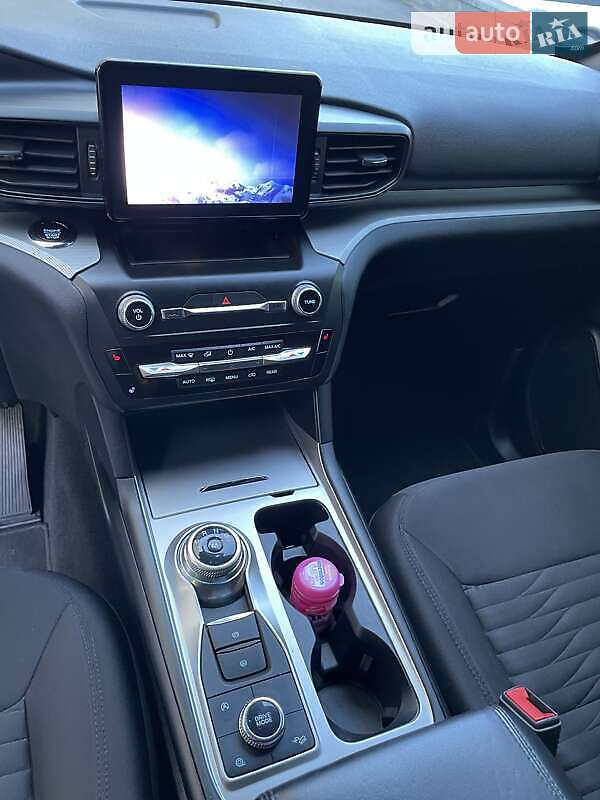 Позашляховик / Кросовер Ford Explorer 2020 в Вараші