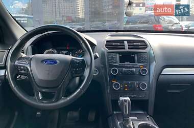 Внедорожник / Кроссовер Ford Explorer 2018 в 