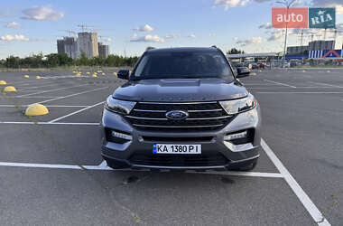 Позашляховик / Кросовер Ford Explorer 2022 в 