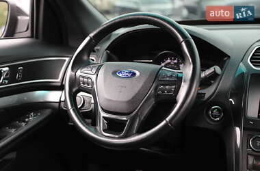 Внедорожник / Кроссовер Ford Explorer 2016 в 
