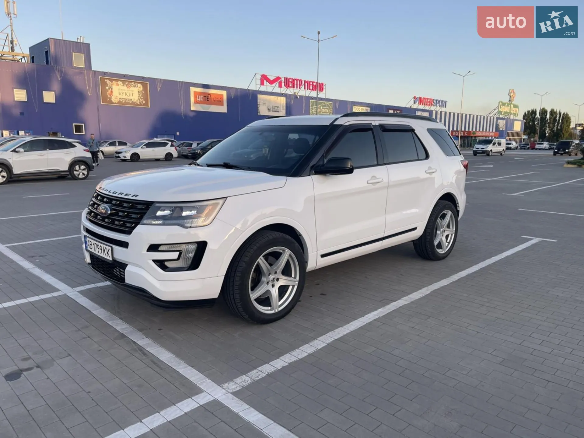 2015 Ford Explorer - мініатюра 17
