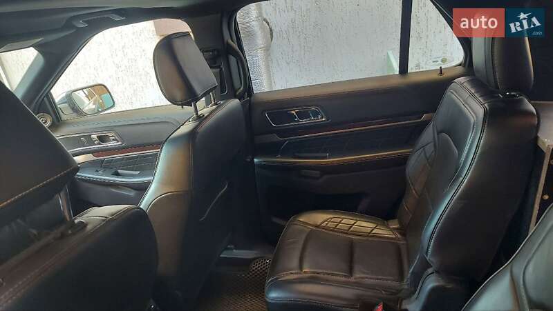 Внедорожник / Кроссовер Ford Explorer 2018 в Николаеве