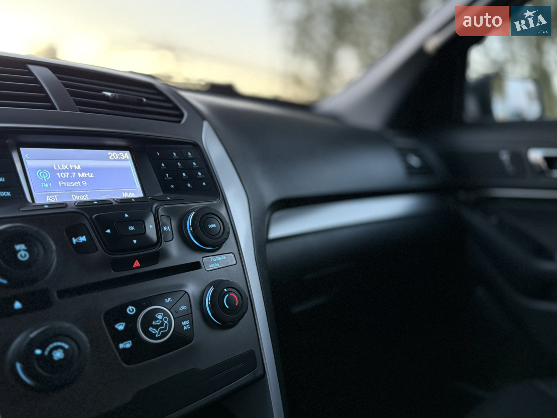 2015 Ford Explorer - мініатюра 13
