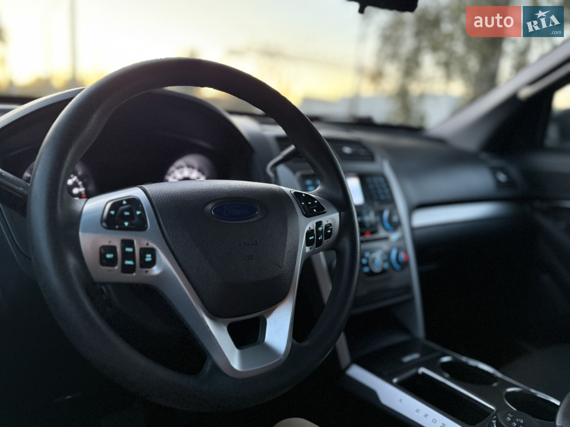 2015 Ford Explorer - мініатюра 17