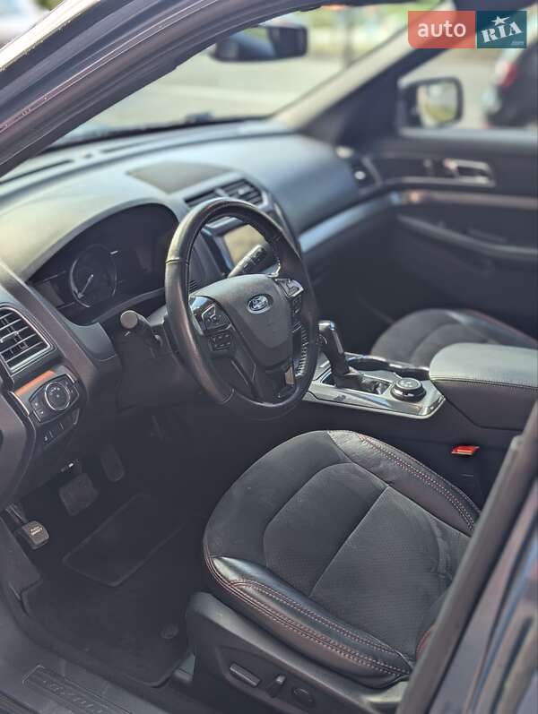Внедорожник / Кроссовер Ford Explorer 2018 в Полтаве