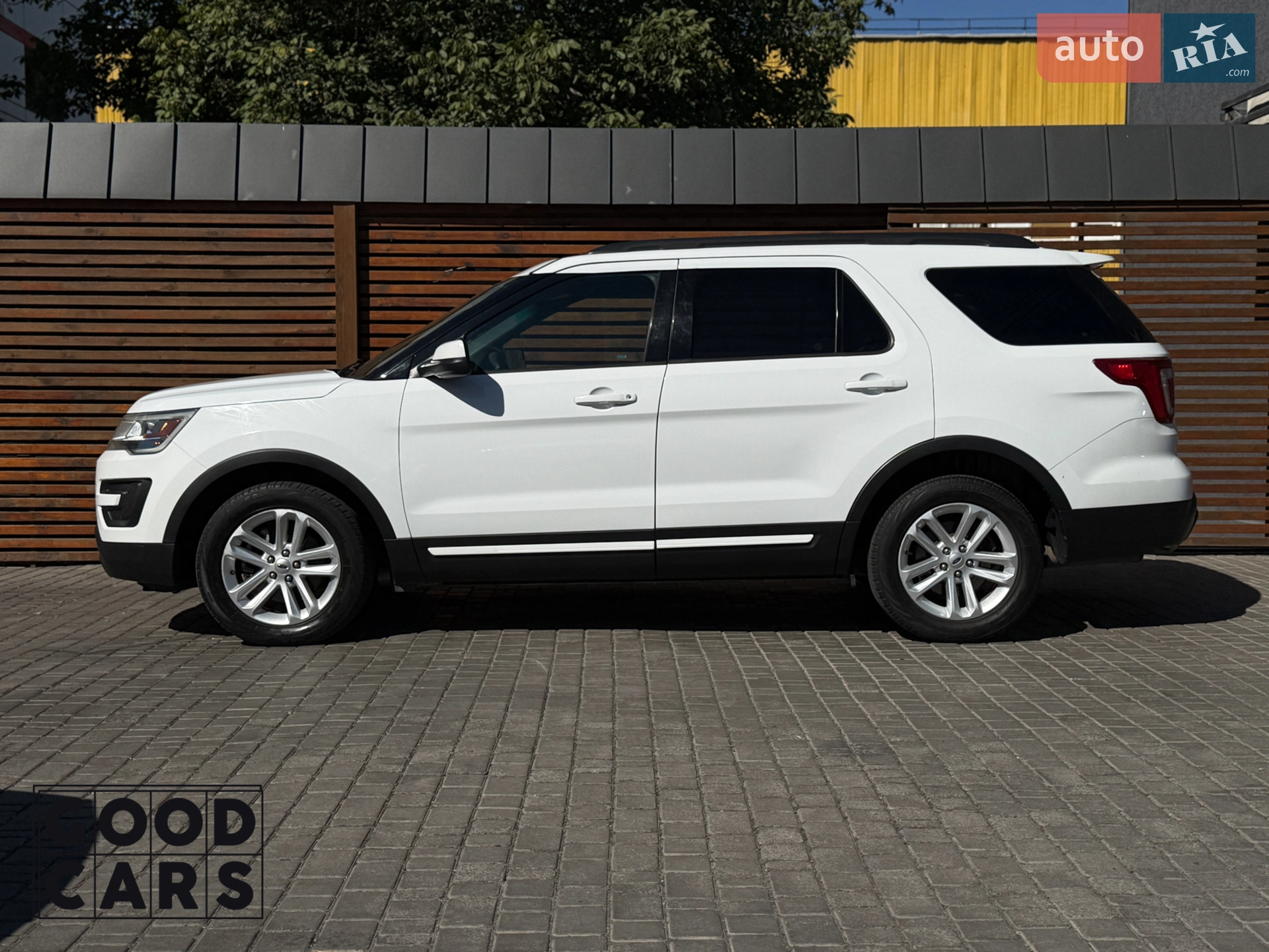 2017 Ford Explorer - мініатюра 4