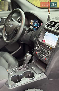 Внедорожник / Кроссовер Ford Explorer 2018 в 