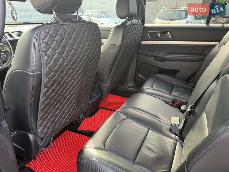 Внедорожник / Кроссовер Ford Explorer 2015 в Шептицькому