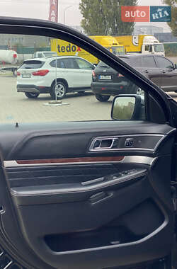 Внедорожник / Кроссовер Ford Explorer 2017 в 