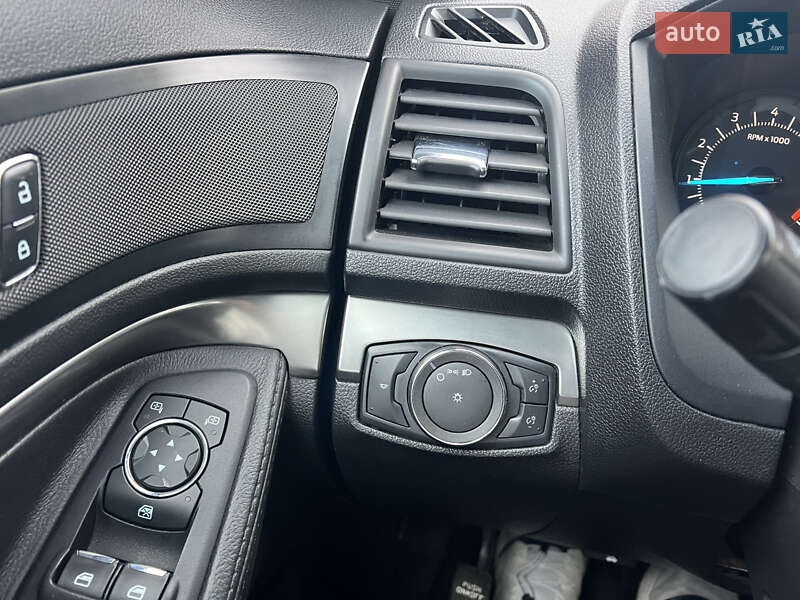 Внедорожник / Кроссовер Ford Explorer 2018 в Киеве фото 27 Внедорожник / Кроссовер Ford Explorer 2018 в Киеве