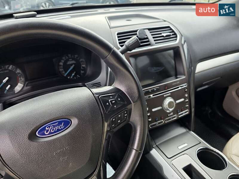 Внедорожник / Кроссовер Ford Explorer 2016 в Тернополе
