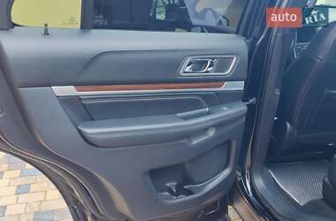 Внедорожник / Кроссовер Ford Explorer 2018 в 