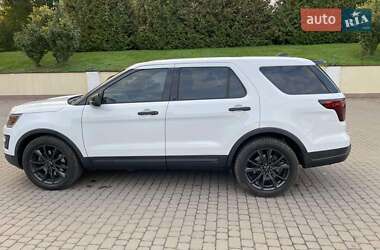 Позашляховик / Кросовер Ford Explorer 2018 в 