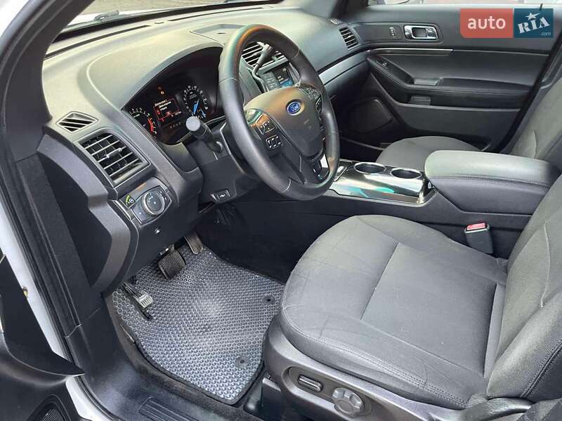 Позашляховик / Кросовер Ford Explorer 2018 в Рівному