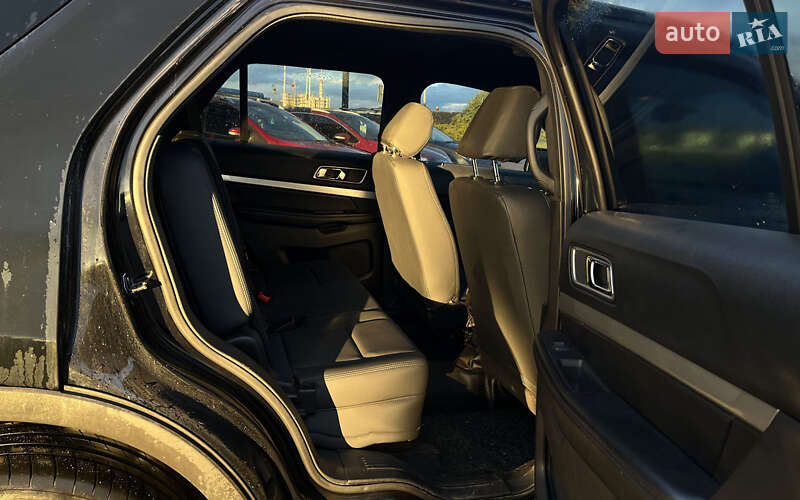 Позашляховик / Кросовер Ford Explorer 2016 в Мукачевому фото 10 Позашляховик / Кросовер Ford Explorer 2016 в Мукачевому