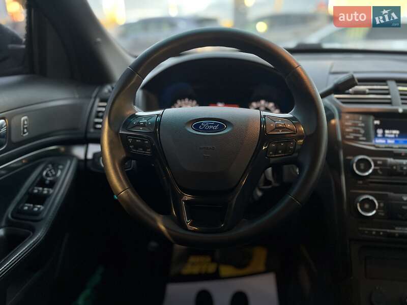 Позашляховик / Кросовер Ford Explorer 2016 в Мукачевому фото 16 Позашляховик / Кросовер Ford Explorer 2016 в Мукачевому