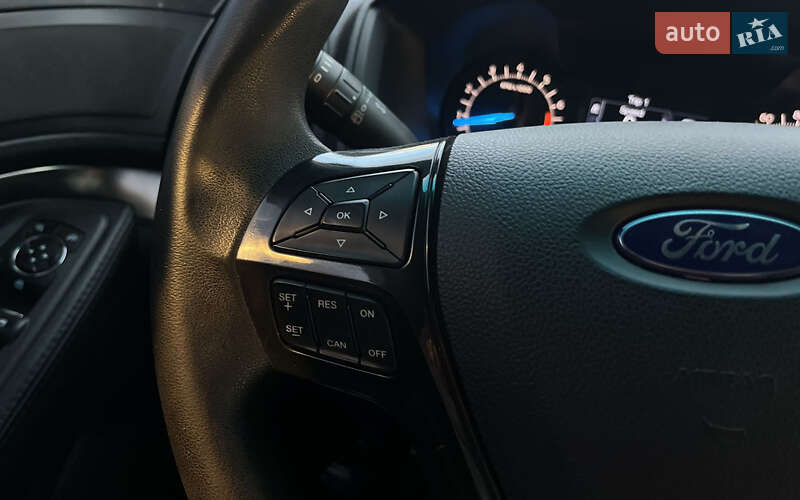 Позашляховик / Кросовер Ford Explorer 2016 в Мукачевому фото 21 Позашляховик / Кросовер Ford Explorer 2016 в Мукачевому
