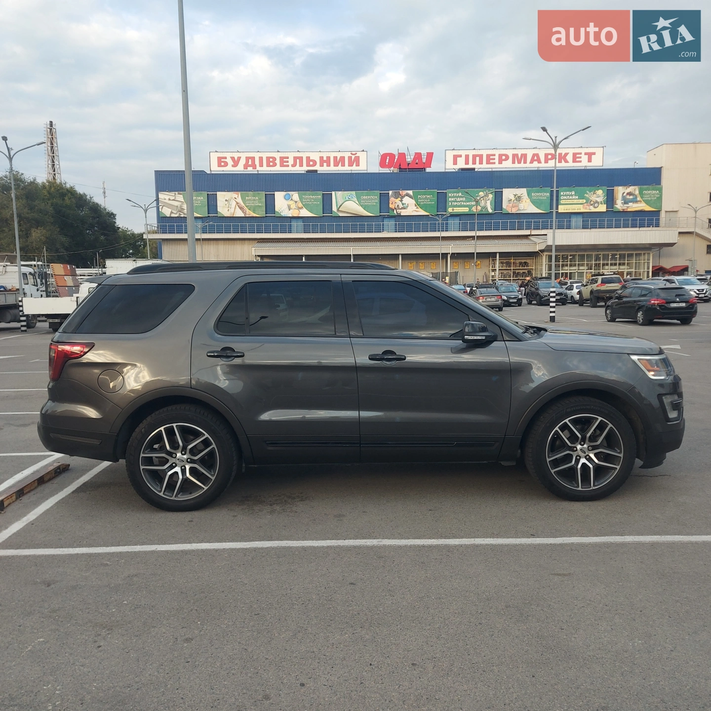 2016 Ford Explorer - мініатюра 2