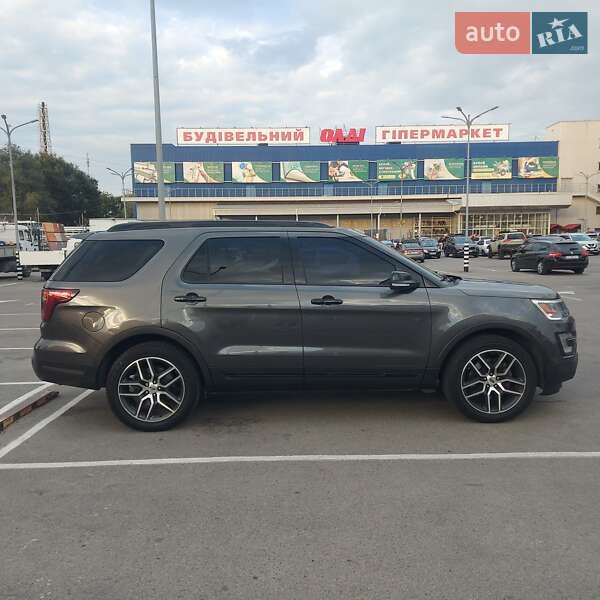 Внедорожник / Кроссовер Ford Explorer 2016 в Днепре
