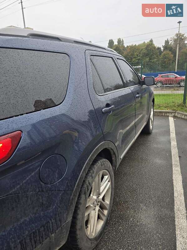 Позашляховик / Кросовер Ford Explorer 2016 в Києві