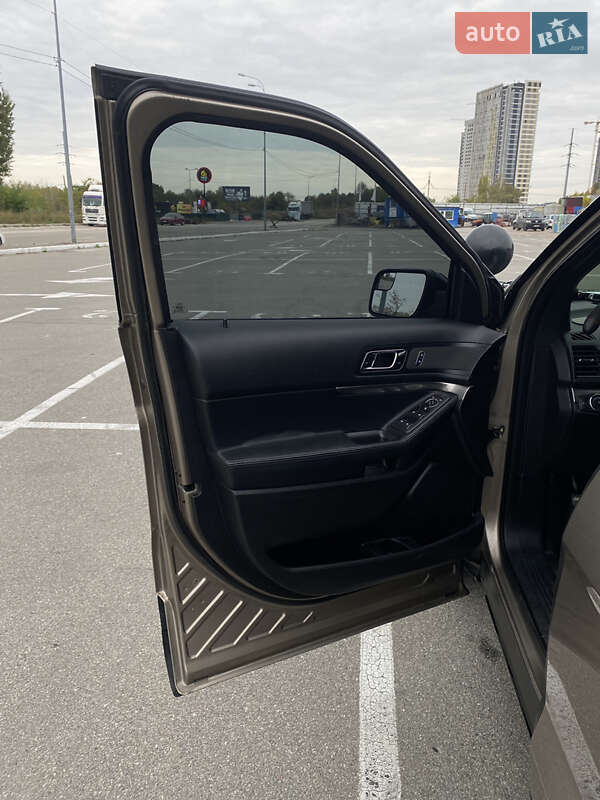 Позашляховик / Кросовер Ford Explorer 2017 в Києві фото 31 Позашляховик / Кросовер Ford Explorer 2017 в Києві