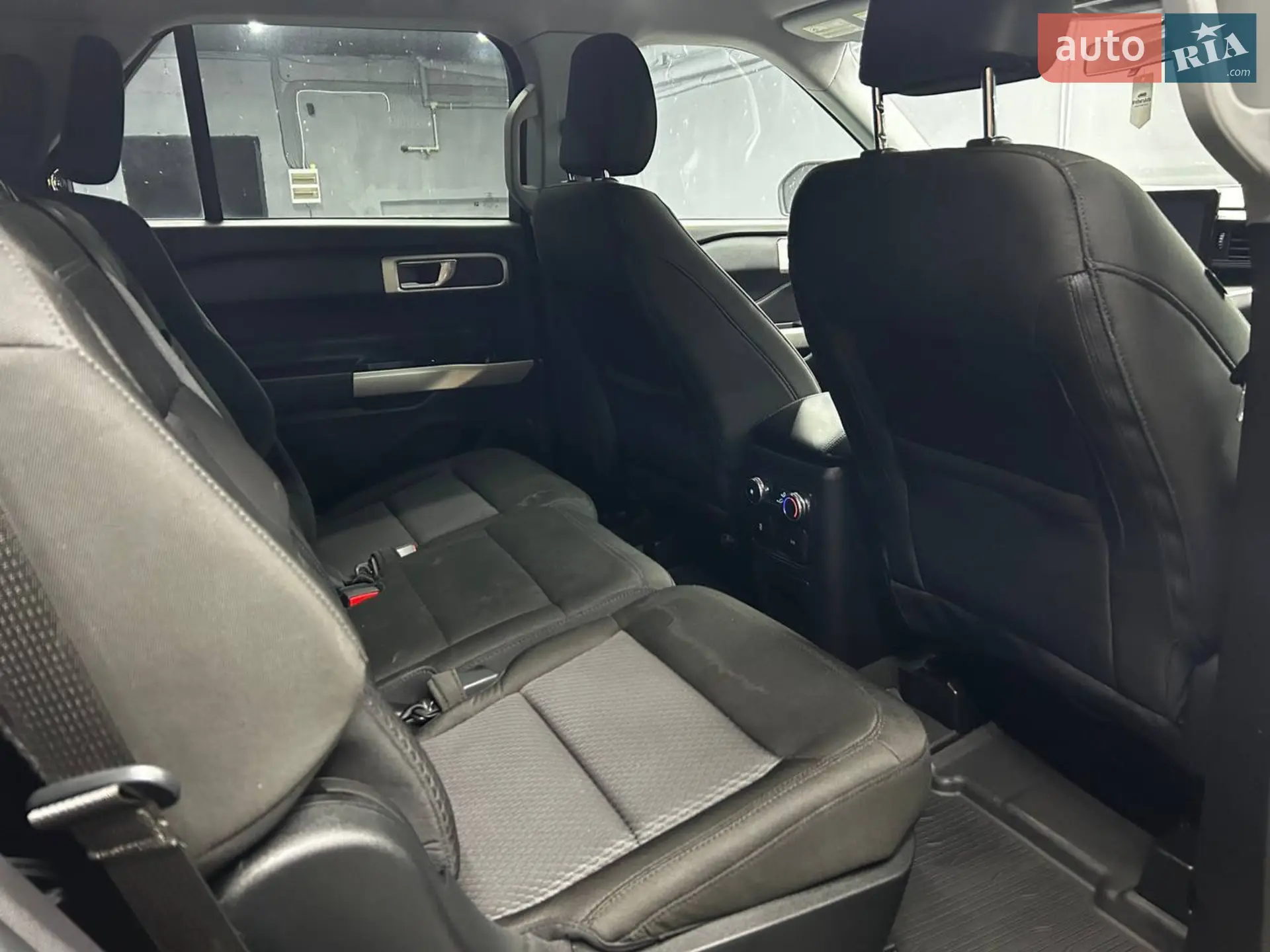 2022 Ford Explorer - мініатюра 10