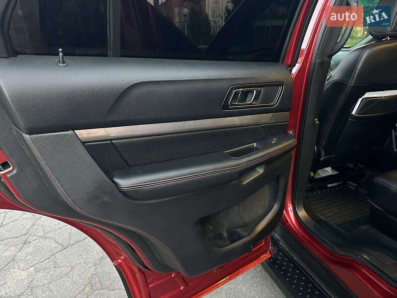 Позашляховик / Кросовер Ford Explorer 2016 в Вінниці