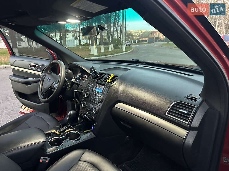 Позашляховик / Кросовер Ford Explorer 2016 в Вінниці