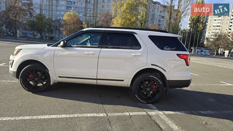Позашляховик / Кросовер Ford Explorer 2016 в Броварах