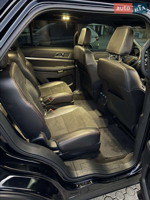 Внедорожник / Кроссовер Ford Explorer 2018 в Черновцах