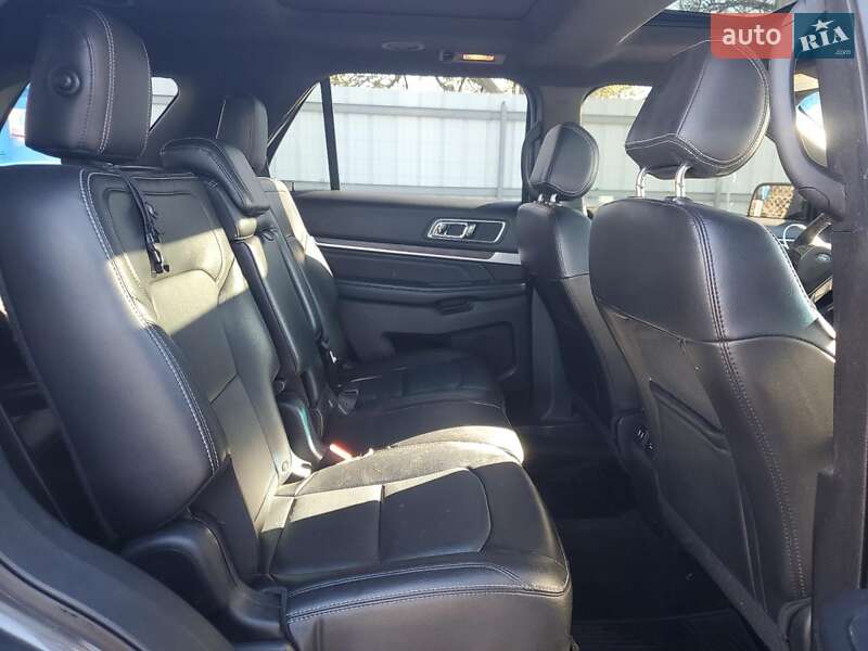 Внедорожник / Кроссовер Ford Explorer 2016 в Львове