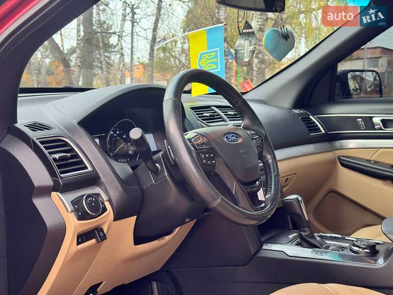 Позашляховик / Кросовер Ford Explorer 2017 в Охтирці