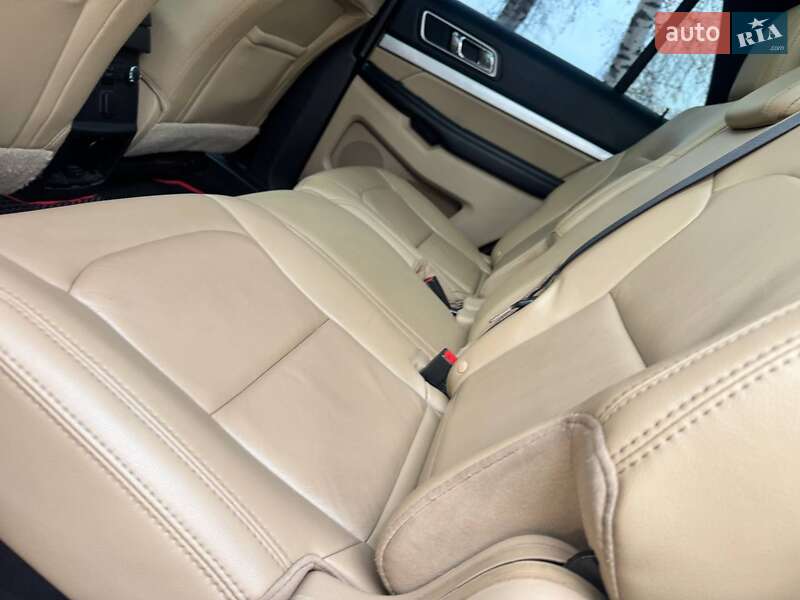 Позашляховик / Кросовер Ford Explorer 2017 в Охтирці