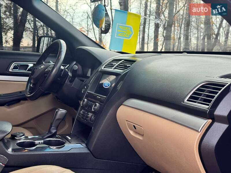 Позашляховик / Кросовер Ford Explorer 2017 в Охтирці