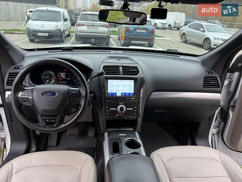 Позашляховик / Кросовер Ford Explorer 2016 в Києві фото 38 Позашляховик / Кросовер Ford Explorer 2016 в Києві