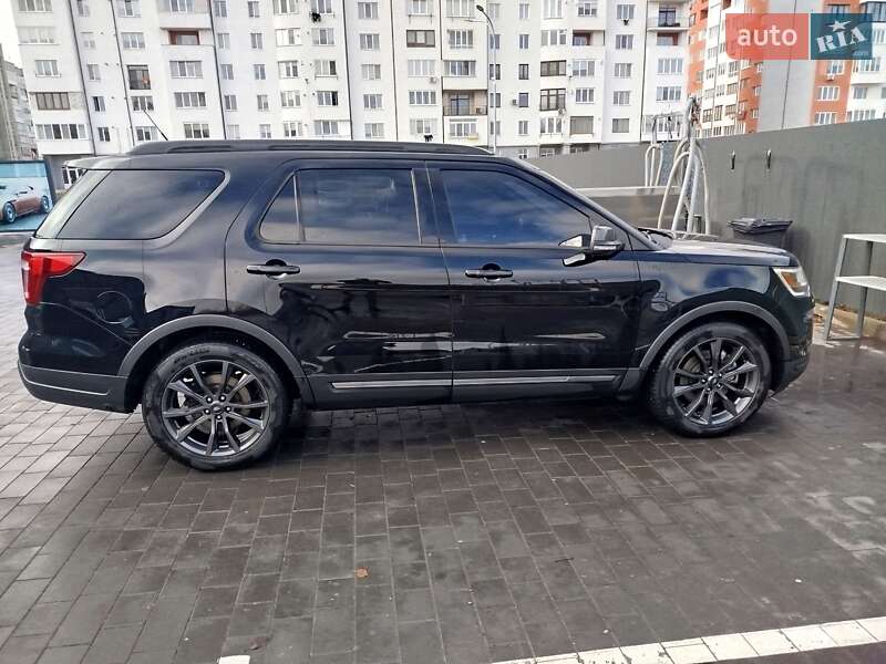 Внедорожник / Кроссовер Ford Explorer 2018 в Шептицькому