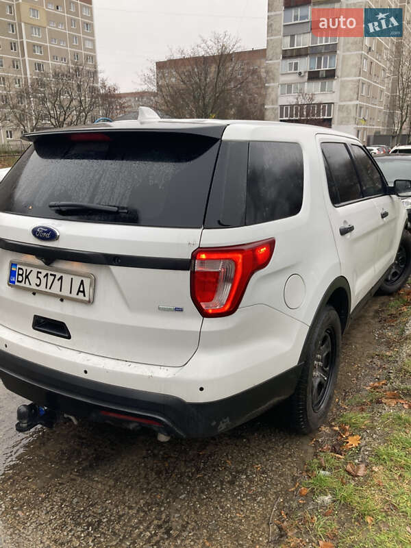 Внедорожник / Кроссовер Ford Explorer 2016 в Вараше фото 8 Внедорожник / Кроссовер Ford Explorer 2016 в Вараше