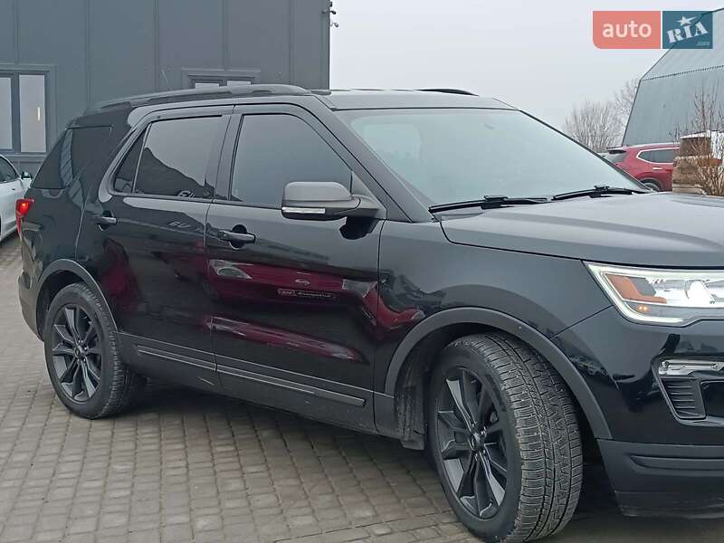 Позашляховик / Кросовер Ford Explorer 2018 в Львові