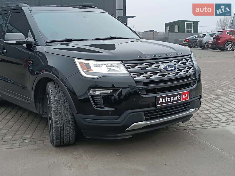 Позашляховик / Кросовер Ford Explorer 2018 в Львові