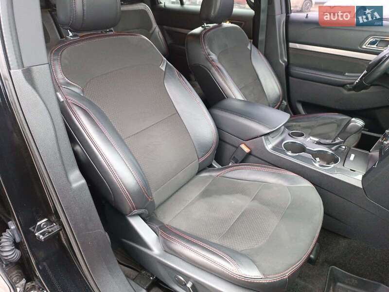 Позашляховик / Кросовер Ford Explorer 2018 в Львові